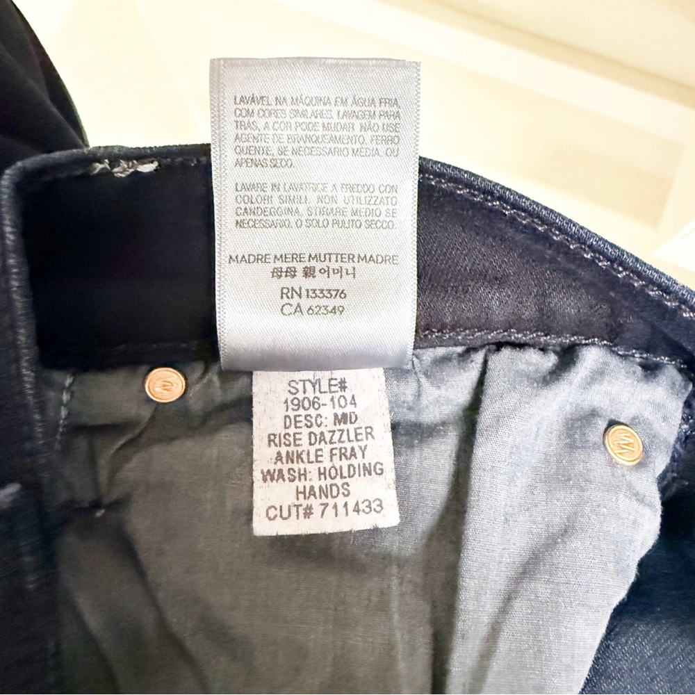 NEW MOTHER The Mid Rise Dazzler Ankle Fray Jeans Holding Hands 33 NWOT - Picture 6 of 8